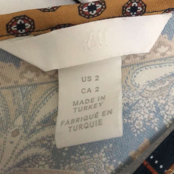 H&M wrap button up top - Picture 3 of 5